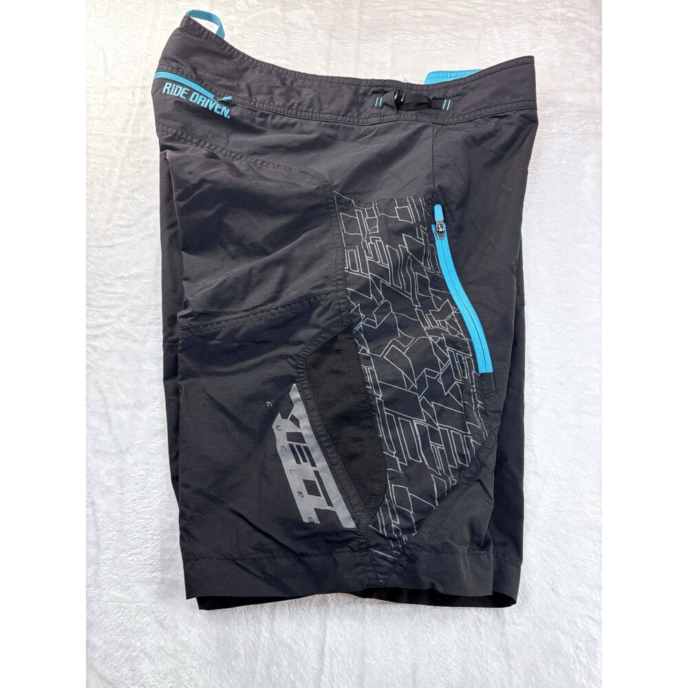 Yeti Cycles Enduro MTB Shorts Men’s XXL/38 Black Performance Vented Biking Race
